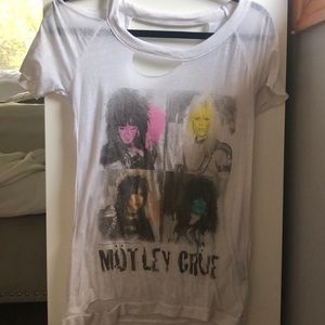 CHASER DISTRESSED MOTLEY CRUE T SHIRT